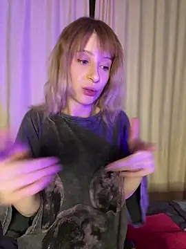 amorearte m online show from April 4, 8:07 pm