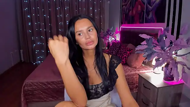 DanaSincere online show from November 18, 4:02 am