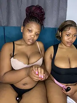 Snapshot of Beyoncex05 chatting on September 13, 9:56 pm Beyoncex05 online show from September 13, 9:56 pm