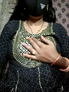 Sexyradha  online show from April 18, 7:18 pm