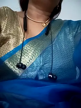 Snapshot of Neha-Bhabhi-Rasily chatting on October 19, 9:39 pm Neha-Bhabhi-Rasily online show from October 19, 9:39 pm