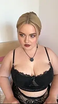 April Vancee online show from April 16, 12:05 pm