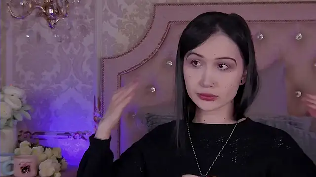 HeatherSweet  online show from March 22, 6:25 pm