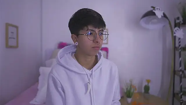 tommy blue online show from October 29, 1:37 pm