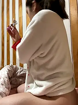 floooohv online show from September 19, 8:57 am