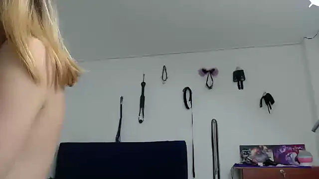 KratosAfroditacs online show from December 21, 4:28 am