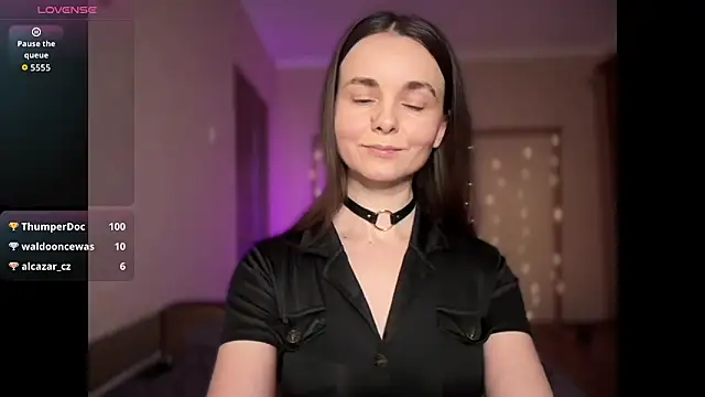 lanaloulou online show from April 3, 11:36 pm