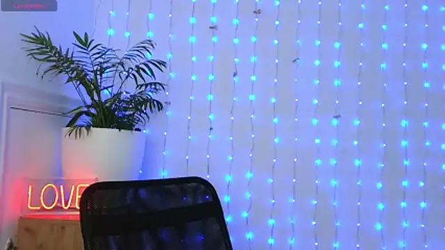 neferutt online show from January 7, 11:57 am