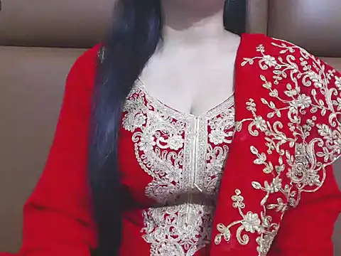 RealNaina online show from October 21, 5:50 pm