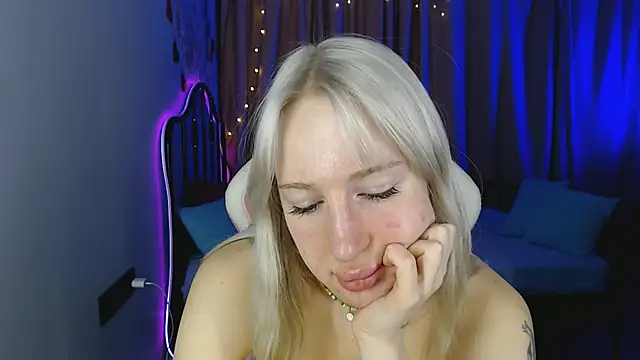 Cassie Scott online show from January 13, 6:30 am