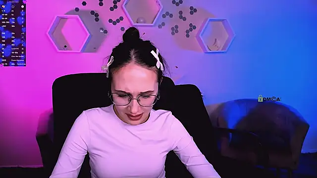 mona cloud online show from December 1, 1:09 am