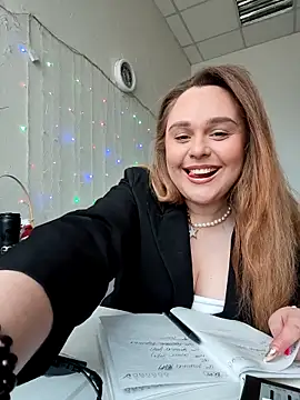 Juicy PeachLux online show from April 18, 7:55 am