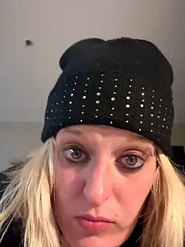 KITTYBOOBOOFUXX online show from March 30, 5:29 am