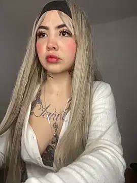 Mia cullen  online show from October 11, 1:43 am