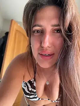 AleksandraRich online show from June 24, 1:04 am
