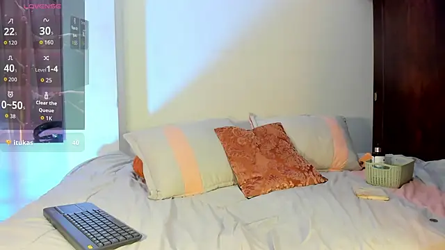 Coral w10 online show from February 7, 1:04 pm