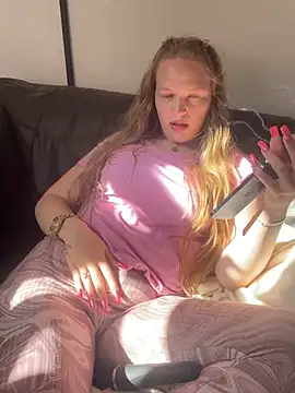 feedeegeorgie online show from June 13, 4:37 pm
