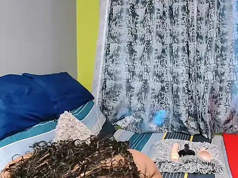 Tallwildnspicey98 online show from December 23, 4:49 am