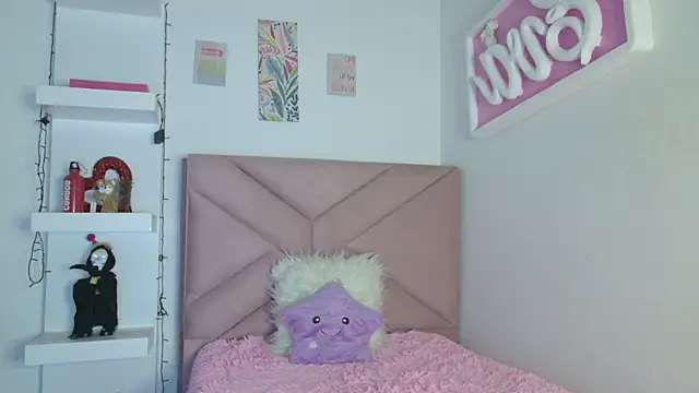 eva sin18 online show from April 3, 11:47 pm