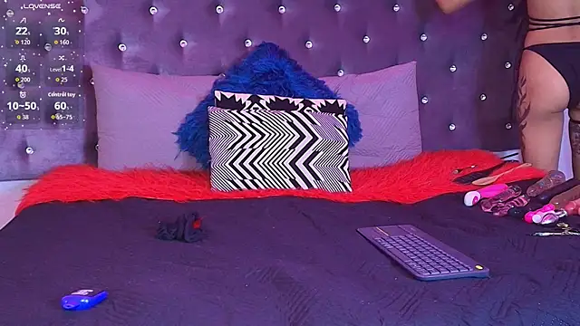 Lia Valmont online show from January 16, 12:45 pm