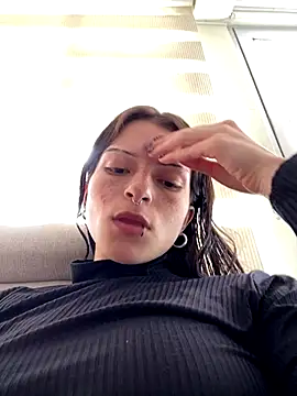 Snapshot of val_zx chatting on October 30, 6:20 pm val zx online show from October 30, 6:20 pm