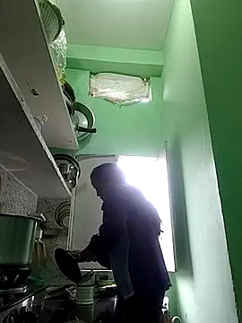 Hotty-Nidhi online show from October 31, 3:41 am