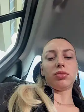 AlexisWhit online show from October 18, 7:33 am