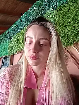 AlexisWhit online show from May 16, 8:39 am