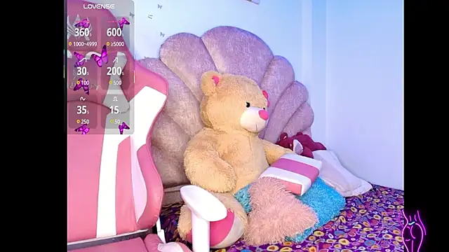 charlotte walker1 online show from February 1, 9:41 am