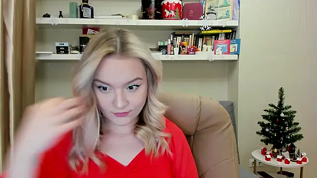 Kara Smith  online show from January 11, 1:10 am