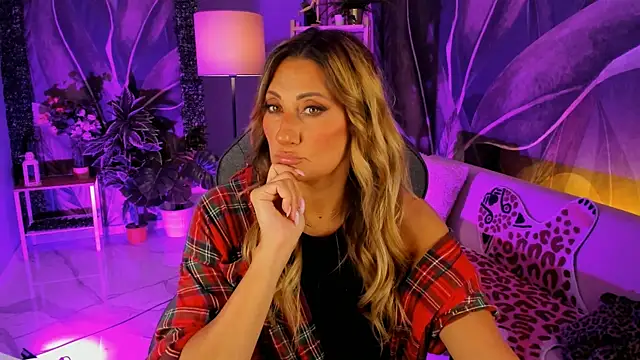 SarahAlluring online show from October 12, 12:29 pm