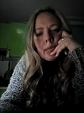 Irina3718 online show from December 20, 9:30 pm