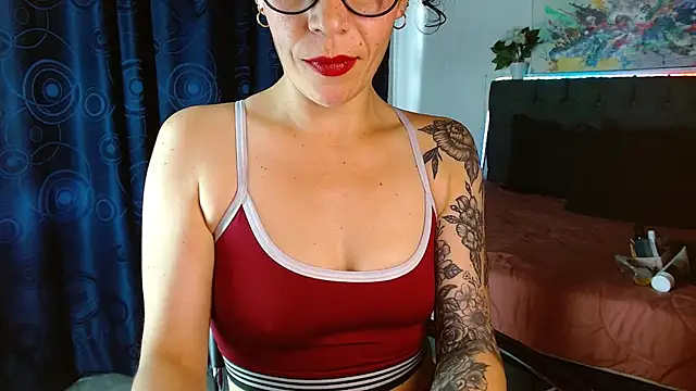 mia velvet1 online show from October 17, 7:50 pm