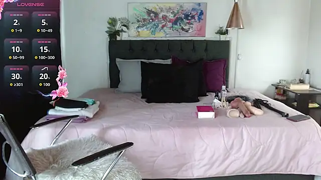 mia velvet1 online show from September 15, 1:52 pm