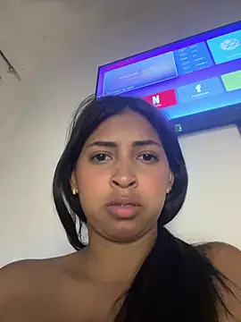 Milanyvero  online show from July 7, 6:47 am