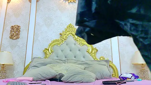 Snapshot of CamilaJohnston chatting on September 24, 9:58 pm CamilaJohnston online show from September 24, 9:58 pm