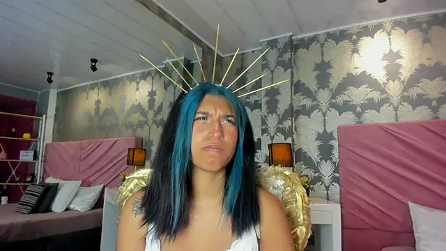 Karin Ks online show from October 27, 7:08 pm