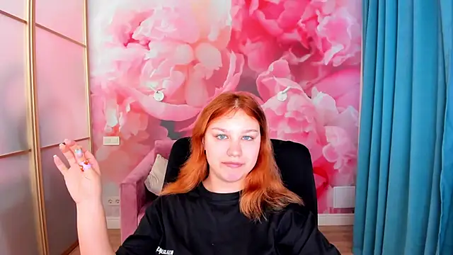 AngelinaLow online show from March 31, 1:00 pm