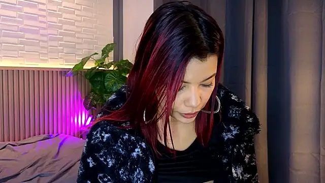 Snapshot of TiffanyWalk chatting on October 23, 12:00 pm TiffanyWalk online show from October 23, 12:00 pm