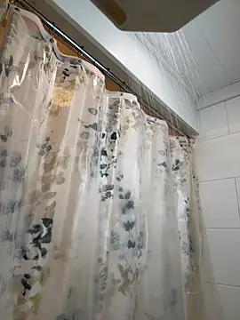 SpaceCowWhore online show from February 14, 4:20 pm