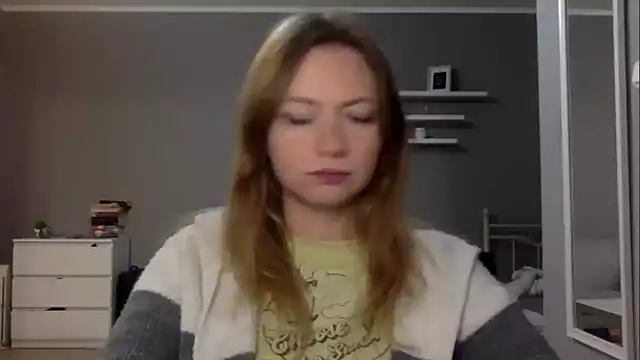 Snapshot of MillieShow chatting on October 20, 8:45 pm MillieShow online show from October 20, 8:45 pm