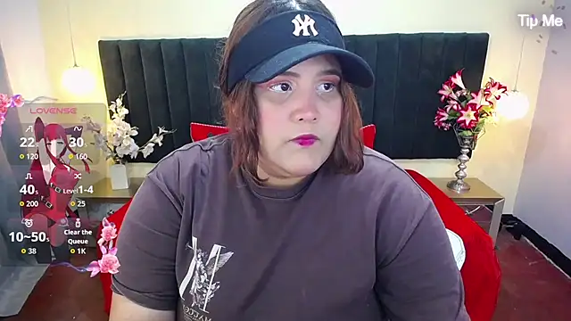 ailyn maury online show from September 30, 1:22 am