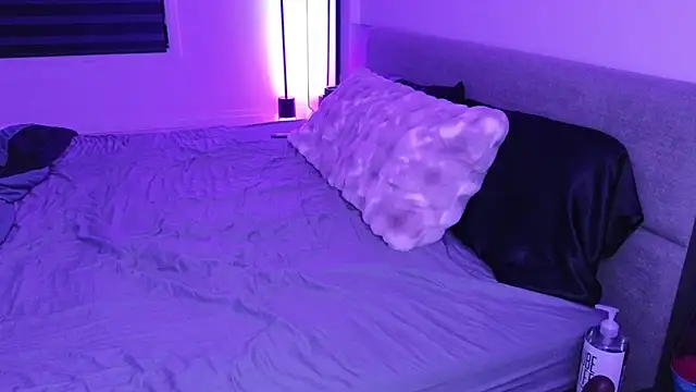 margot robbie7 online show from April 17, 1:40 am