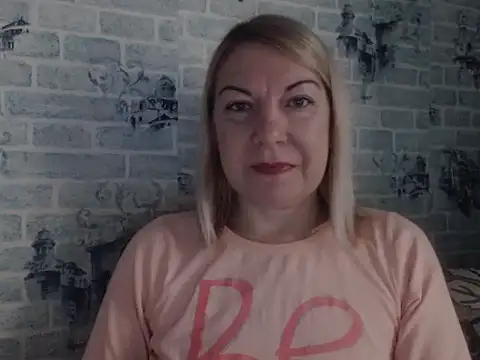 Lillia Ray online show from December 3, 9:44 am