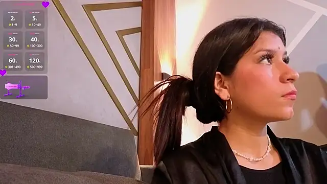 mia gatess online show from October 21, 8:02 pm