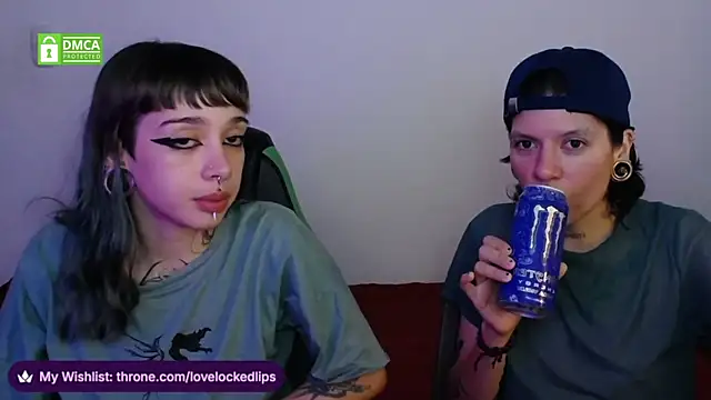 lovelockedlips online show from April 16, 10:23 pm