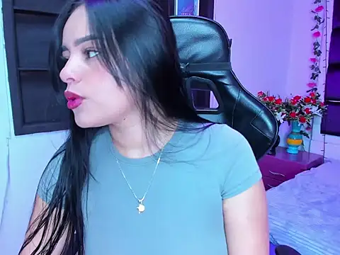 Lucy Brunno online show from December 19, 1:47 pm