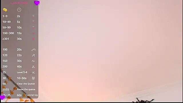 Snapshot of Valen_ross_ chatting on October 20, 8:56 pm Valen ross online show from October 20, 8:56 pm