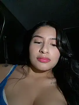 andrea gomes  online show from April 7, 6:59 am