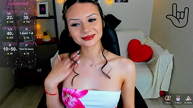 Kitti   online show from November 10, 1:55 am